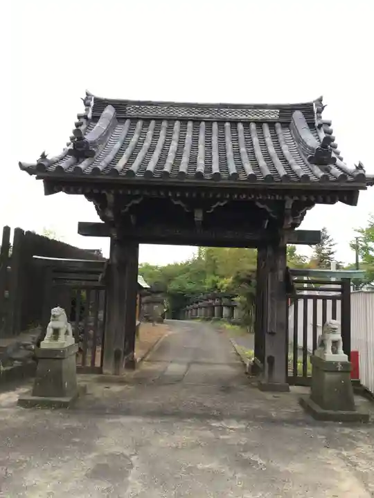 狭山山不動寺の山門・神門