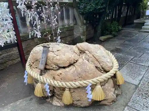 氷川鍬神社の{uncategorized: "未分類", other: "その他", undefined: "問題あり", building: "その他建物", grave: "お墓", sacred_gate: "鳥居", guardian: "狛犬", statue: "像", buddha: "仏像", history: "歴史", nature: "自然", garden: "庭園", animal: "動物", pagoda: "塔", temizu: "手水舎", mountain_gate: "山門・神門", sanctuary: "本殿・本堂", subordinate: "末社・摂社", art: "芸術", scenery: "景色", jizo: "地蔵", ema: "絵馬", goshuin: "御朱印", omikuji: "おみくじ", items: "授与品その他", amulet: "お守り", goshuincho: "御朱印帳", eats: "食事", festival: "お祭り", votive_dance: "神楽", shichigosan: "七五三参", wedding: "結婚式", experience: "体験その他", initially: "初詣", around: "周辺", anti_infection: "感染症対策"}