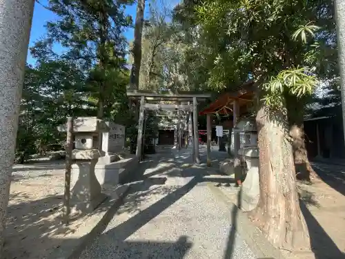 小川神社の{uncategorized: "未分類", other: "その他", undefined: "問題あり", building: "その他建物", grave: "お墓", sacred_gate: "鳥居", guardian: "狛犬", statue: "像", buddha: "仏像", history: "歴史", nature: "自然", garden: "庭園", animal: "動物", pagoda: "塔", temizu: "手水舎", mountain_gate: "山門・神門", sanctuary: "本殿・本堂", subordinate: "末社・摂社", art: "芸術", scenery: "景色", jizo: "地蔵", ema: "絵馬", goshuin: "御朱印", omikuji: "おみくじ", items: "授与品その他", amulet: "お守り", goshuincho: "御朱印帳", eats: "食事", festival: "お祭り", votive_dance: "神楽", shichigosan: "七五三参", wedding: "結婚式", experience: "体験その他", initially: "初詣", around: "周辺", anti_infection: "感染症対策"}