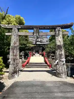 牛嶋天満宮の{uncategorized: "未分類", other: "その他", undefined: "問題あり", building: "その他建物", grave: "お墓", sacred_gate: "鳥居", guardian: "狛犬", statue: "像", buddha: "仏像", history: "歴史", nature: "自然", garden: "庭園", animal: "動物", pagoda: "塔", temizu: "手水舎", mountain_gate: "山門・神門", sanctuary: "本殿・本堂", subordinate: "末社・摂社", art: "芸術", scenery: "景色", jizo: "地蔵", ema: "絵馬", goshuin: "御朱印", omikuji: "おみくじ", items: "授与品その他", amulet: "お守り", goshuincho: "御朱印帳", eats: "食事", festival: "お祭り", votive_dance: "神楽", shichigosan: "七五三参", wedding: "結婚式", experience: "体験その他", initially: "初詣", around: "周辺", anti_infection: "感染症対策"}