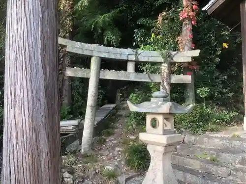 尾長天満宮の末社