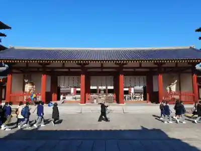 薬師寺の山門・神門
