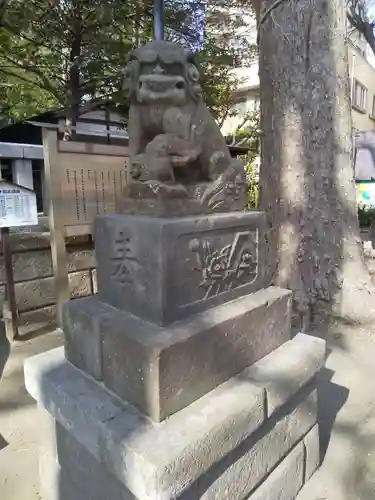 亀岡八幡宮（亀岡八幡神社）の狛犬