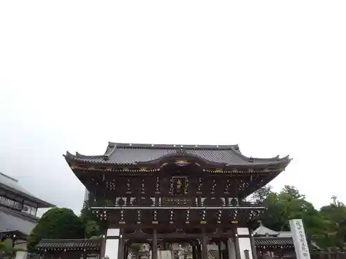 成田山新勝寺の山門・神門