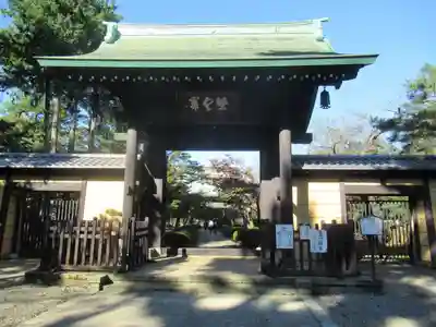 豪徳寺の山門・神門