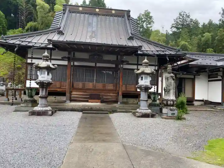 観音寺の本殿・本堂