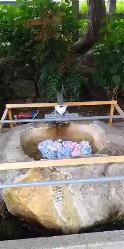 石坐神社の手水舎