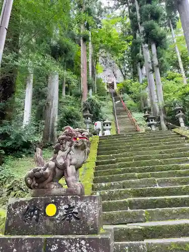 中之嶽神社の狛犬