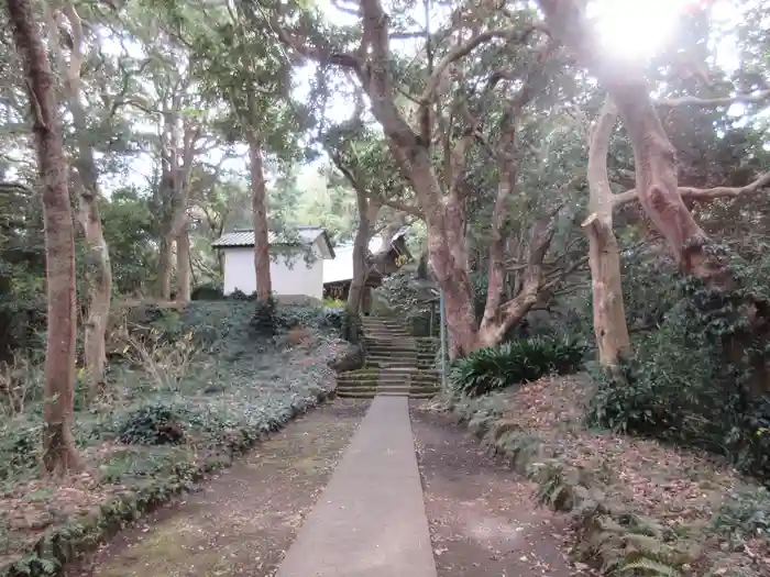 船越鉈切神社の建物その他