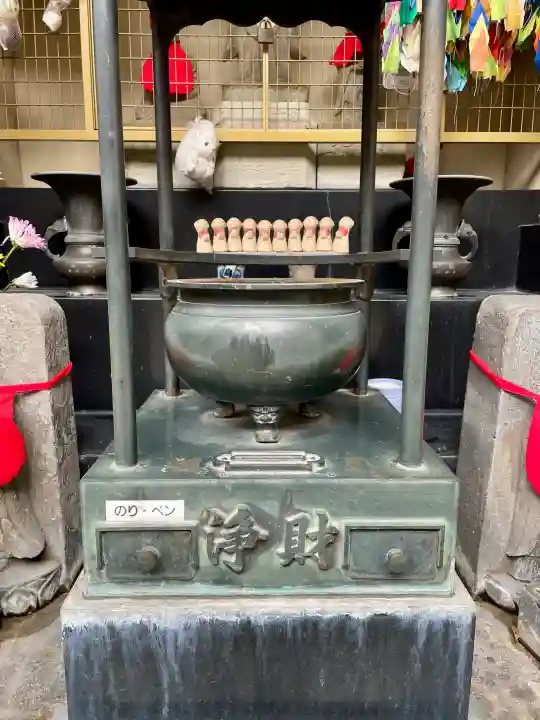 大観音寺の{uncategorized: "未分類", other: "その他", undefined: "問題あり", building: "その他建物", grave: "お墓", sacred_gate: "鳥居", guardian: "狛犬", statue: "像", buddha: "仏像", history: "歴史", nature: "自然", garden: "庭園", animal: "動物", pagoda: "塔", temizu: "手水舎", mountain_gate: "山門・神門", sanctuary: "本殿・本堂", subordinate: "末社・摂社", art: "芸術", scenery: "景色", jizo: "地蔵", ema: "絵馬", goshuin: "御朱印", omikuji: "おみくじ", items: "授与品その他", amulet: "お守り", goshuincho: "御朱印帳", eats: "食事", festival: "お祭り", votive_dance: "神楽", shichigosan: "七五三参", wedding: "結婚式", experience: "体験その他", initially: "初詣", around: "周辺", anti_infection: "感染症対策"}