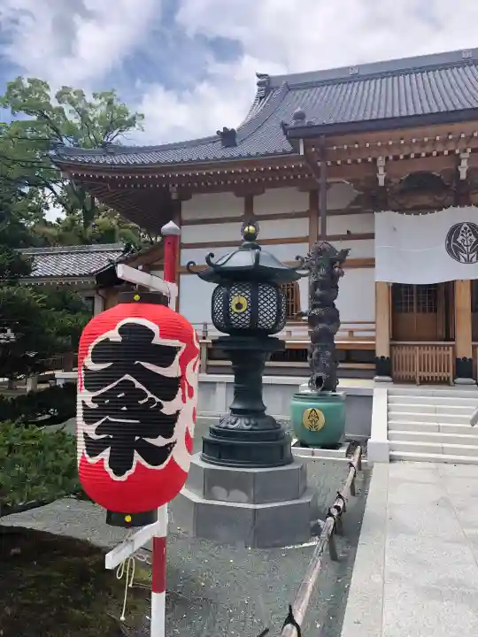 豊川閣 妙厳寺の{uncategorized: "未分類", other: "その他", undefined: "問題あり", building: "その他建物", grave: "お墓", sacred_gate: "鳥居", guardian: "狛犬", statue: "像", buddha: "仏像", history: "歴史", nature: "自然", garden: "庭園", animal: "動物", pagoda: "塔", temizu: "手水舎", mountain_gate: "山門・神門", sanctuary: "本殿・本堂", subordinate: "末社・摂社", art: "芸術", scenery: "景色", jizo: "地蔵", ema: "絵馬", goshuin: "御朱印", omikuji: "おみくじ", items: "授与品その他", amulet: "お守り", goshuincho: "御朱印帳", eats: "食事", festival: "お祭り", votive_dance: "神楽", shichigosan: "七五三参", wedding: "結婚式", experience: "体験その他", initially: "初詣", around: "周辺", anti_infection: "感染症対策"}