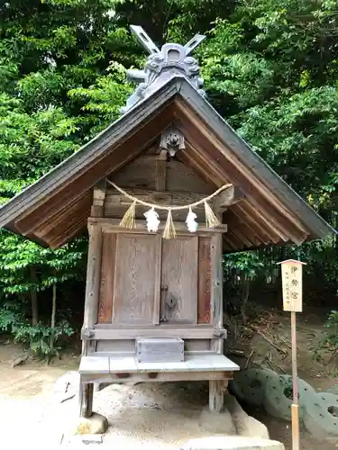 八重垣神社の末社