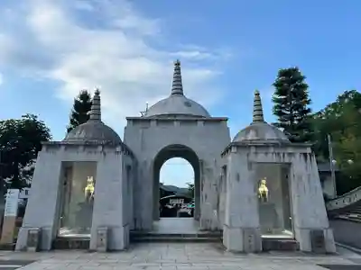 最上稲荷山妙教寺(岡山県)