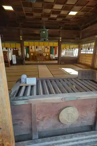 諏訪大社下社秋宮の本殿・本堂