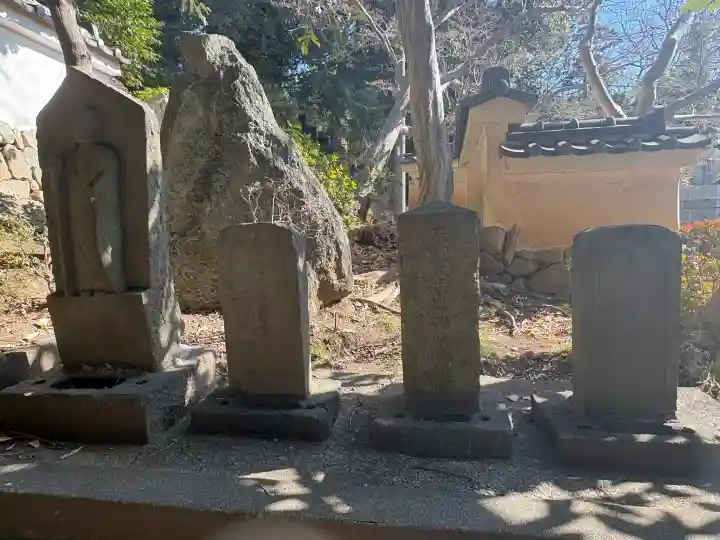 極楽寺の{uncategorized: "未分類", other: "その他", undefined: "問題あり", building: "その他建物", grave: "お墓", sacred_gate: "鳥居", guardian: "狛犬", statue: "像", buddha: "仏像", history: "歴史", nature: "自然", garden: "庭園", animal: "動物", pagoda: "塔", temizu: "手水舎", mountain_gate: "山門・神門", sanctuary: "本殿・本堂", subordinate: "末社・摂社", art: "芸術", scenery: "景色", jizo: "地蔵", ema: "絵馬", goshuin: "御朱印", omikuji: "おみくじ", items: "授与品その他", amulet: "お守り", goshuincho: "御朱印帳", eats: "食事", festival: "お祭り", votive_dance: "神楽", shichigosan: "七五三参", wedding: "結婚式", experience: "体験その他", initially: "初詣", around: "周辺", anti_infection: "感染症対策"}