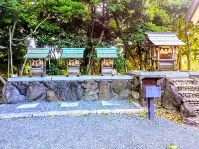 神明社（亥新田神明社）の末社・摂社