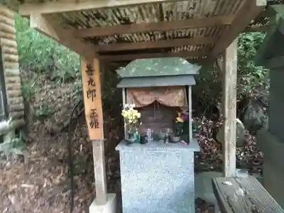 大岩弘法院の末社・摂社