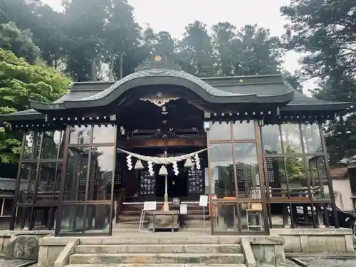 白山神社の本殿