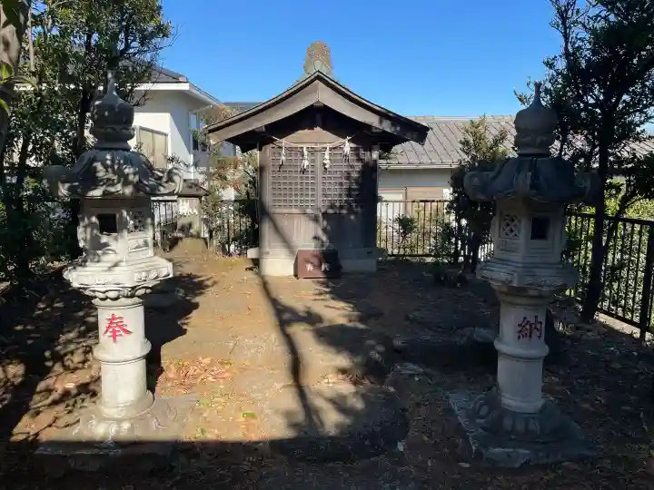 伊勢社の{uncategorized: "未分類", other: "その他", undefined: "問題あり", building: "その他建物", grave: "お墓", sacred_gate: "鳥居", guardian: "狛犬", statue: "像", buddha: "仏像", history: "歴史", nature: "自然", garden: "庭園", animal: "動物", pagoda: "塔", temizu: "手水舎", mountain_gate: "山門・神門", sanctuary: "本殿・本堂", subordinate: "末社・摂社", art: "芸術", scenery: "景色", jizo: "地蔵", ema: "絵馬", goshuin: "御朱印", omikuji: "おみくじ", items: "授与品その他", amulet: "お守り", goshuincho: "御朱印帳", eats: "食事", festival: "お祭り", votive_dance: "神楽", shichigosan: "七五三参", wedding: "結婚式", experience: "体験その他", initially: "初詣", around: "周辺", anti_infection: "感染症対策"}