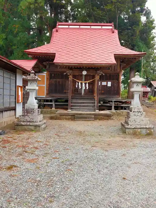 薬師神社の本殿