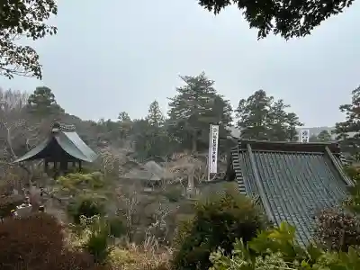 真野寺の{uncategorized: "未分類", other: "その他", undefined: "問題あり", building: "その他建物", grave: "お墓", sacred_gate: "鳥居", guardian: "狛犬", statue: "像", buddha: "仏像", history: "歴史", nature: "自然", garden: "庭園", animal: "動物", pagoda: "塔", temizu: "手水舎", mountain_gate: "山門・神門", sanctuary: "本殿・本堂", subordinate: "末社・摂社", art: "芸術", scenery: "景色", jizo: "地蔵", ema: "絵馬", goshuin: "御朱印", omikuji: "おみくじ", items: "授与品その他", amulet: "お守り", goshuincho: "御朱印帳", eats: "食事", festival: "お祭り", votive_dance: "神楽", shichigosan: "七五三参", wedding: "結婚式", experience: "体験その他", initially: "初詣", around: "周辺", anti_infection: "感染症対策"}