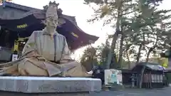 豊国神社の像