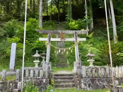 白山神社の鳥居