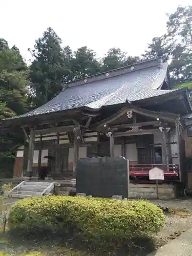 吉田寺の本殿・本堂