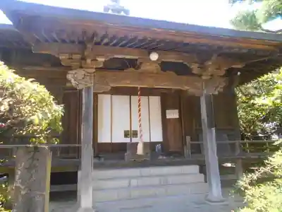極楽寺（霊鷲山感應院極楽律寺）の本殿・本堂