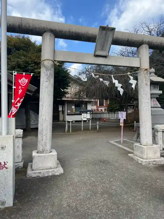 桜森稲荷神社の{uncategorized: "未分類", other: "その他", undefined: "問題あり", building: "その他建物", grave: "お墓", sacred_gate: "鳥居", guardian: "狛犬", statue: "像", buddha: "仏像", history: "歴史", nature: "自然", garden: "庭園", animal: "動物", pagoda: "塔", temizu: "手水舎", mountain_gate: "山門・神門", sanctuary: "本殿・本堂", subordinate: "末社・摂社", art: "芸術", scenery: "景色", jizo: "地蔵", ema: "絵馬", goshuin: "御朱印", omikuji: "おみくじ", items: "授与品その他", amulet: "お守り", goshuincho: "御朱印帳", eats: "食事", festival: "お祭り", votive_dance: "神楽", shichigosan: "七五三参", wedding: "結婚式", experience: "体験その他", initially: "初詣", around: "周辺", anti_infection: "感染症対策"}