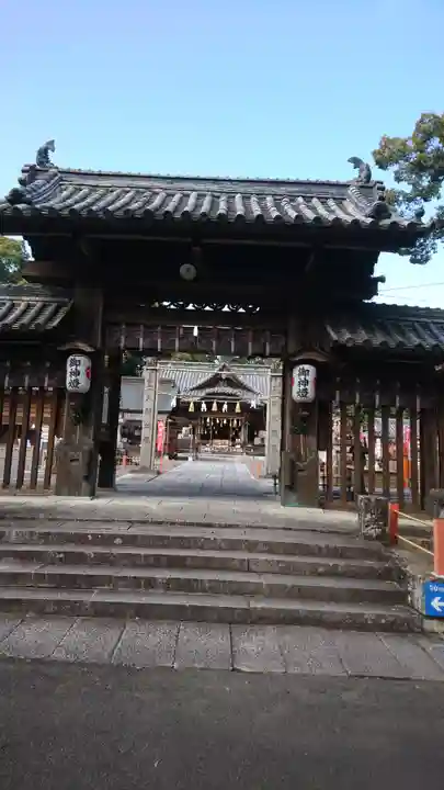 冠纓神社の山門・神門