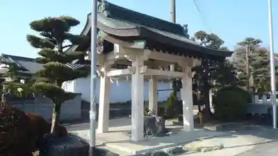 貝津神社の手水舎