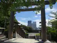 伊勢山皇大神宮の鳥居