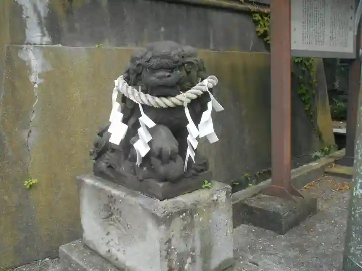 海南神社の狛犬