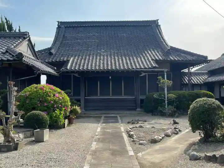 誓善寺の{uncategorized: "未分類", other: "その他", undefined: "問題あり", building: "その他建物", grave: "お墓", sacred_gate: "鳥居", guardian: "狛犬", statue: "像", buddha: "仏像", history: "歴史", nature: "自然", garden: "庭園", animal: "動物", pagoda: "塔", temizu: "手水舎", mountain_gate: "山門・神門", sanctuary: "本殿・本堂", subordinate: "末社・摂社", art: "芸術", scenery: "景色", jizo: "地蔵", ema: "絵馬", goshuin: "御朱印", omikuji: "おみくじ", items: "授与品その他", amulet: "お守り", goshuincho: "御朱印帳", eats: "食事", festival: "お祭り", votive_dance: "神楽", shichigosan: "七五三参", wedding: "結婚式", experience: "体験その他", initially: "初詣", around: "周辺", anti_infection: "感染症対策"}