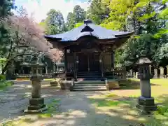 医王寺の本殿