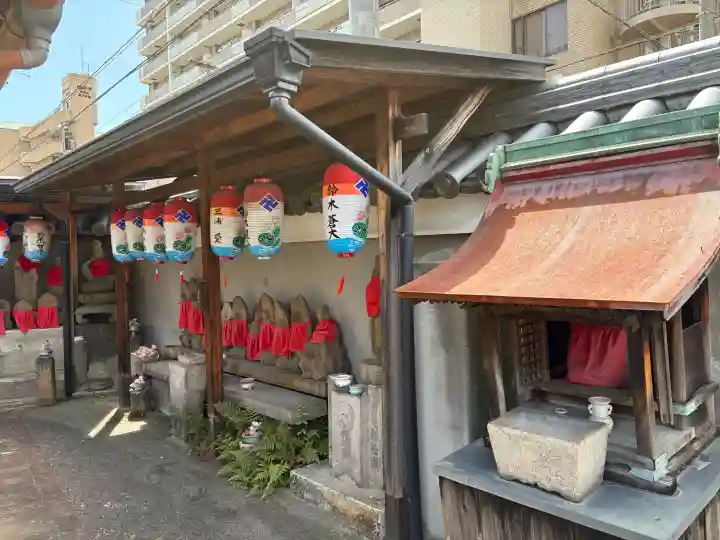 慶傳寺の{uncategorized: "未分類", other: "その他", undefined: "問題あり", building: "その他建物", grave: "お墓", sacred_gate: "鳥居", guardian: "狛犬", statue: "像", buddha: "仏像", history: "歴史", nature: "自然", garden: "庭園", animal: "動物", pagoda: "塔", temizu: "手水舎", mountain_gate: "山門・神門", sanctuary: "本殿・本堂", subordinate: "末社・摂社", art: "芸術", scenery: "景色", jizo: "地蔵", ema: "絵馬", goshuin: "御朱印", omikuji: "おみくじ", items: "授与品その他", amulet: "お守り", goshuincho: "御朱印帳", eats: "食事", festival: "お祭り", votive_dance: "神楽", shichigosan: "七五三参", wedding: "結婚式", experience: "体験その他", initially: "初詣", around: "周辺", anti_infection: "感染症対策"}