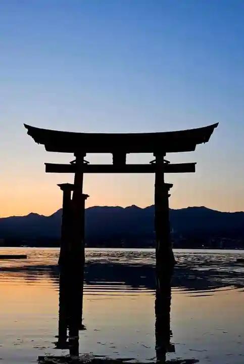 厳島神社(広島県)