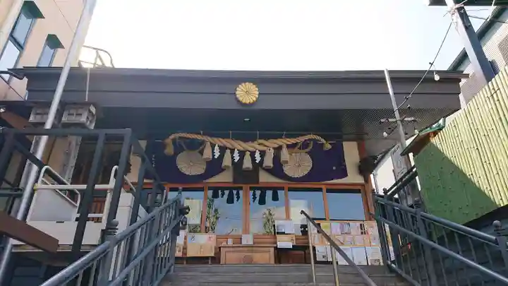 菊名神社の本殿・本堂