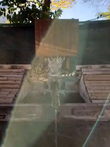 諏訪神社の手水舎