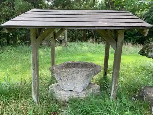神明神社の手水舎