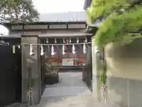 妙法教会の山門・神門