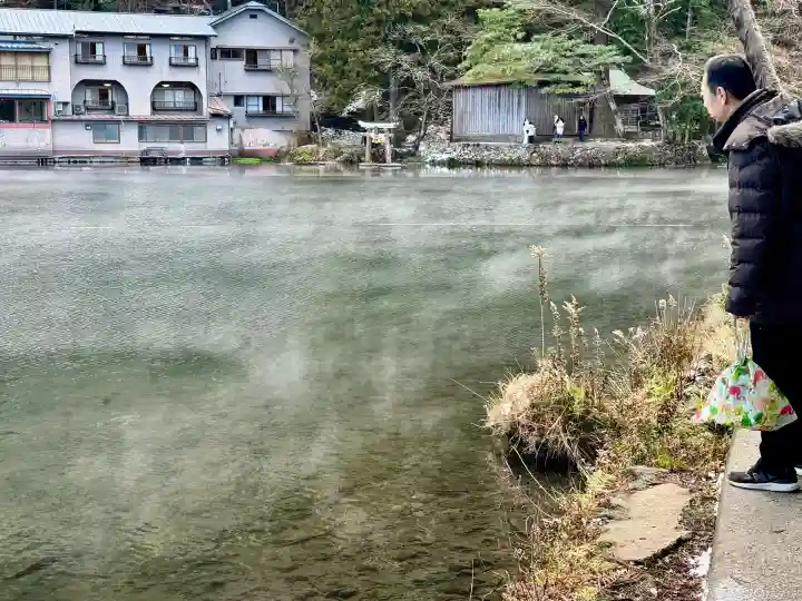 宇奈岐日女神社の{uncategorized: "未分類", other: "その他", undefined: "問題あり", building: "その他建物", grave: "お墓", sacred_gate: "鳥居", guardian: "狛犬", statue: "像", buddha: "仏像", history: "歴史", nature: "自然", garden: "庭園", animal: "動物", pagoda: "塔", temizu: "手水舎", mountain_gate: "山門・神門", sanctuary: "本殿・本堂", subordinate: "末社・摂社", art: "芸術", scenery: "景色", jizo: "地蔵", ema: "絵馬", goshuin: "御朱印", omikuji: "おみくじ", items: "授与品その他", amulet: "お守り", goshuincho: "御朱印帳", eats: "食事", festival: "お祭り", votive_dance: "神楽", shichigosan: "七五三参", wedding: "結婚式", experience: "体験その他", initially: "初詣", around: "周辺", anti_infection: "感染症対策"}