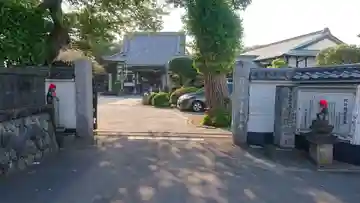 宝生寺の山門・神門