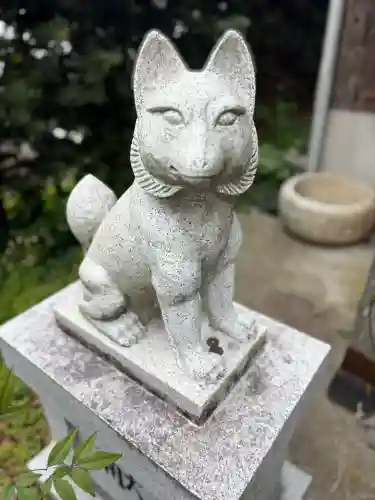 明神池稲荷神社の{uncategorized: "未分類", other: "その他", undefined: "問題あり", building: "その他建物", grave: "お墓", sacred_gate: "鳥居", guardian: "狛犬", statue: "像", buddha: "仏像", history: "歴史", nature: "自然", garden: "庭園", animal: "動物", pagoda: "塔", temizu: "手水舎", mountain_gate: "山門・神門", sanctuary: "本殿・本堂", subordinate: "末社・摂社", art: "芸術", scenery: "景色", jizo: "地蔵", ema: "絵馬", goshuin: "御朱印", omikuji: "おみくじ", items: "授与品その他", amulet: "お守り", goshuincho: "御朱印帳", eats: "食事", festival: "お祭り", votive_dance: "神楽", shichigosan: "七五三参", wedding: "結婚式", experience: "体験その他", initially: "初詣", around: "周辺", anti_infection: "感染症対策"}