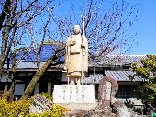 長久寺の像