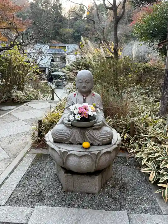明月院の{uncategorized: "未分類", other: "その他", undefined: "問題あり", building: "その他建物", grave: "お墓", sacred_gate: "鳥居", guardian: "狛犬", statue: "像", buddha: "仏像", history: "歴史", nature: "自然", garden: "庭園", animal: "動物", pagoda: "塔", temizu: "手水舎", mountain_gate: "山門・神門", sanctuary: "本殿・本堂", subordinate: "末社・摂社", art: "芸術", scenery: "景色", jizo: "地蔵", ema: "絵馬", goshuin: "御朱印", omikuji: "おみくじ", items: "授与品その他", amulet: "お守り", goshuincho: "御朱印帳", eats: "食事", festival: "お祭り", votive_dance: "神楽", shichigosan: "七五三参", wedding: "結婚式", experience: "体験その他", initially: "初詣", around: "周辺", anti_infection: "感染症対策"}