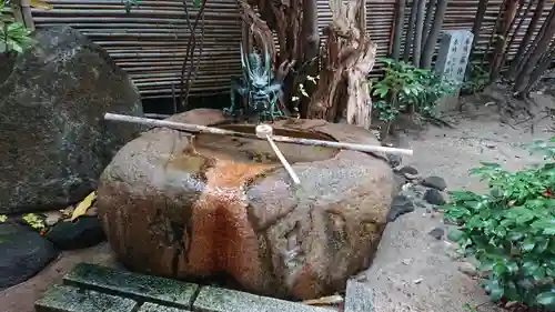 二宮神社の手水舎