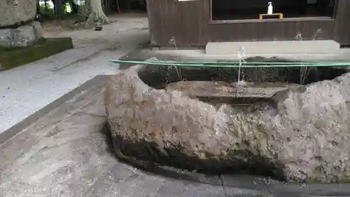 嘯吹八幡神社の手水舎