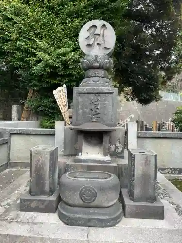 與楽寺の{uncategorized: "未分類", other: "その他", undefined: "問題あり", building: "その他建物", grave: "お墓", sacred_gate: "鳥居", guardian: "狛犬", statue: "像", buddha: "仏像", history: "歴史", nature: "自然", garden: "庭園", animal: "動物", pagoda: "塔", temizu: "手水舎", mountain_gate: "山門・神門", sanctuary: "本殿・本堂", subordinate: "末社・摂社", art: "芸術", scenery: "景色", jizo: "地蔵", ema: "絵馬", goshuin: "御朱印", omikuji: "おみくじ", items: "授与品その他", amulet: "お守り", goshuincho: "御朱印帳", eats: "食事", festival: "お祭り", votive_dance: "神楽", shichigosan: "七五三参", wedding: "結婚式", experience: "体験その他", initially: "初詣", around: "周辺", anti_infection: "感染症対策"}